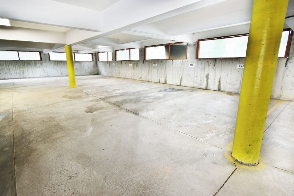 Mountain Side J250 Parking Space - Mountain Side J250 Parking Space