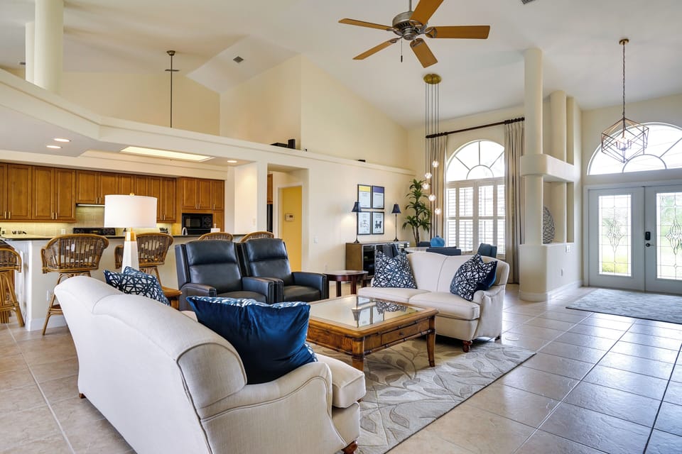 House (4 Bedrooms) | Interior