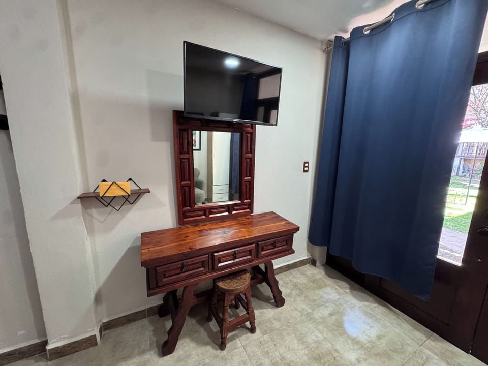 Cabin, Terrace | Laptop workspace, free WiFi, bed sheets