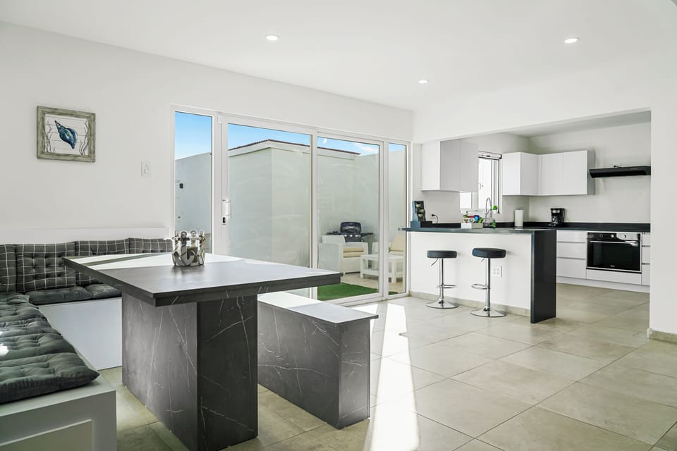 Dining Room (1)