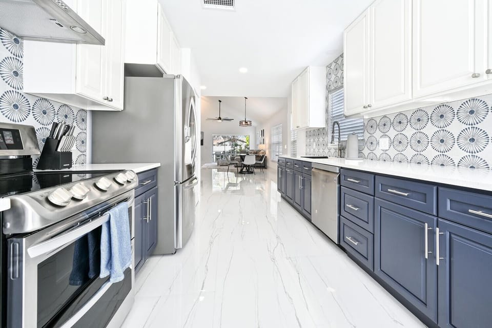 This kitchen has all the basic tools you'll need for a gourmet meal.