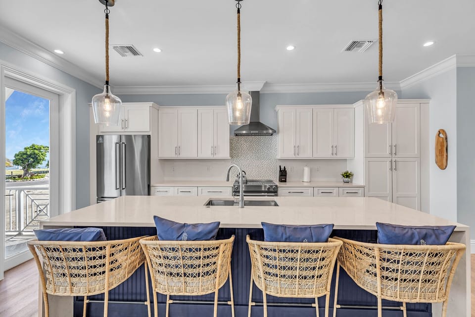 Spacious Kitchen with Seating