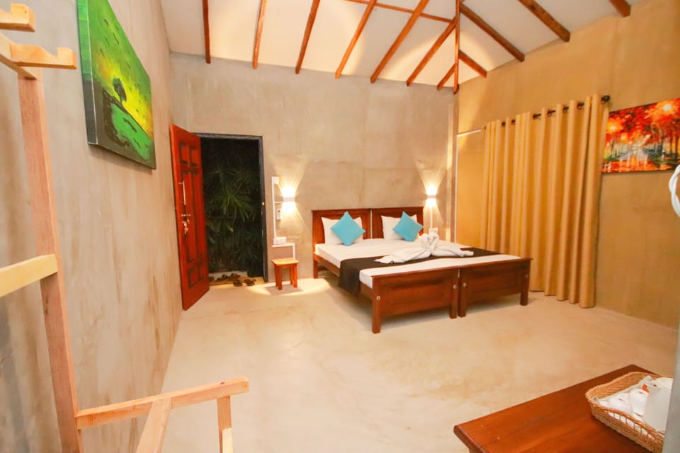 Deluxe Twin Room | Individually furnished, free WiFi, bed sheets