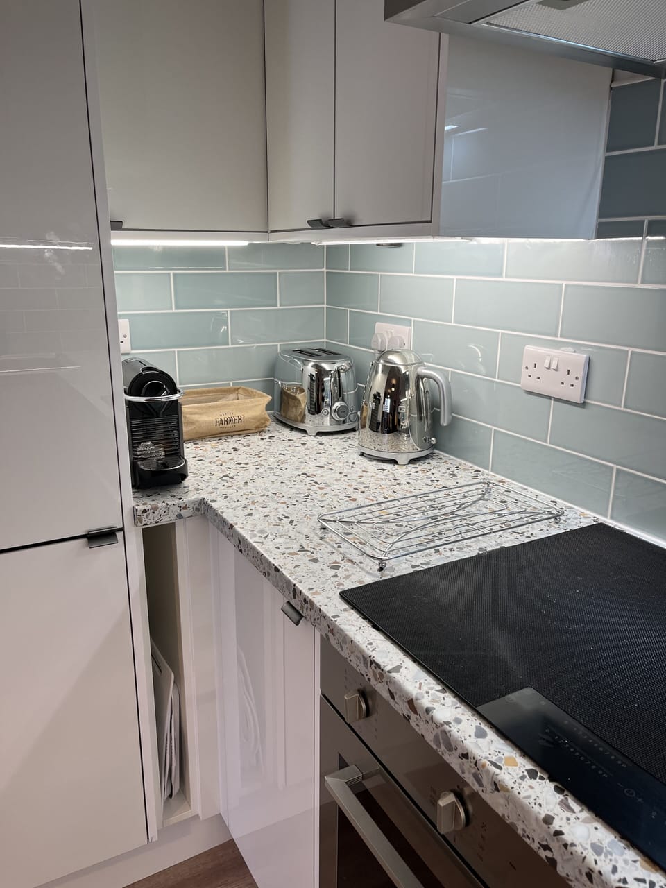 Easy to use fully integrated appliances in  kitchen to make your stay a breeze