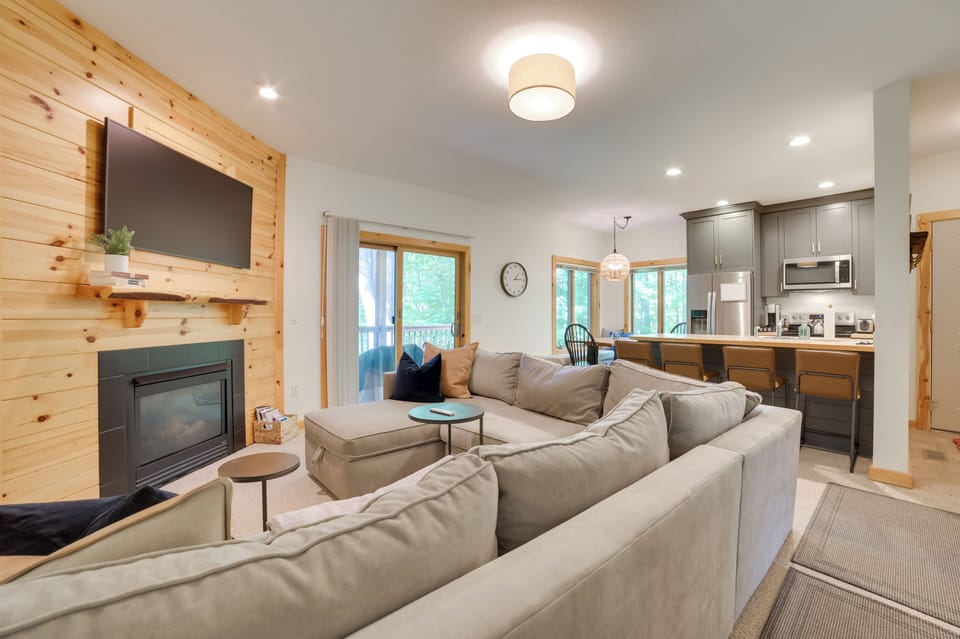 Apartment (2 Bedrooms) | Front of property