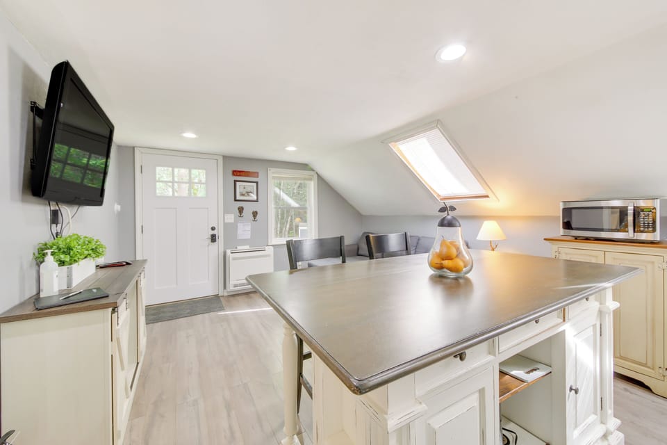 House (6 Bedrooms) | Interior