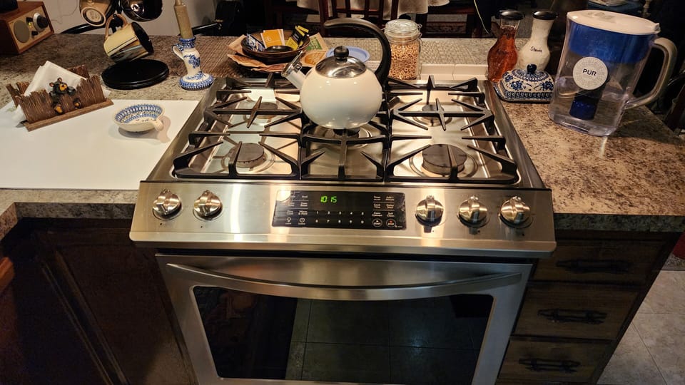 Gas stove and oven