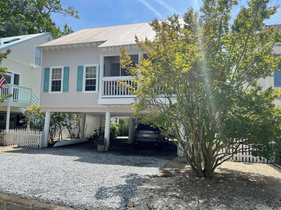 Front view of the beach house.