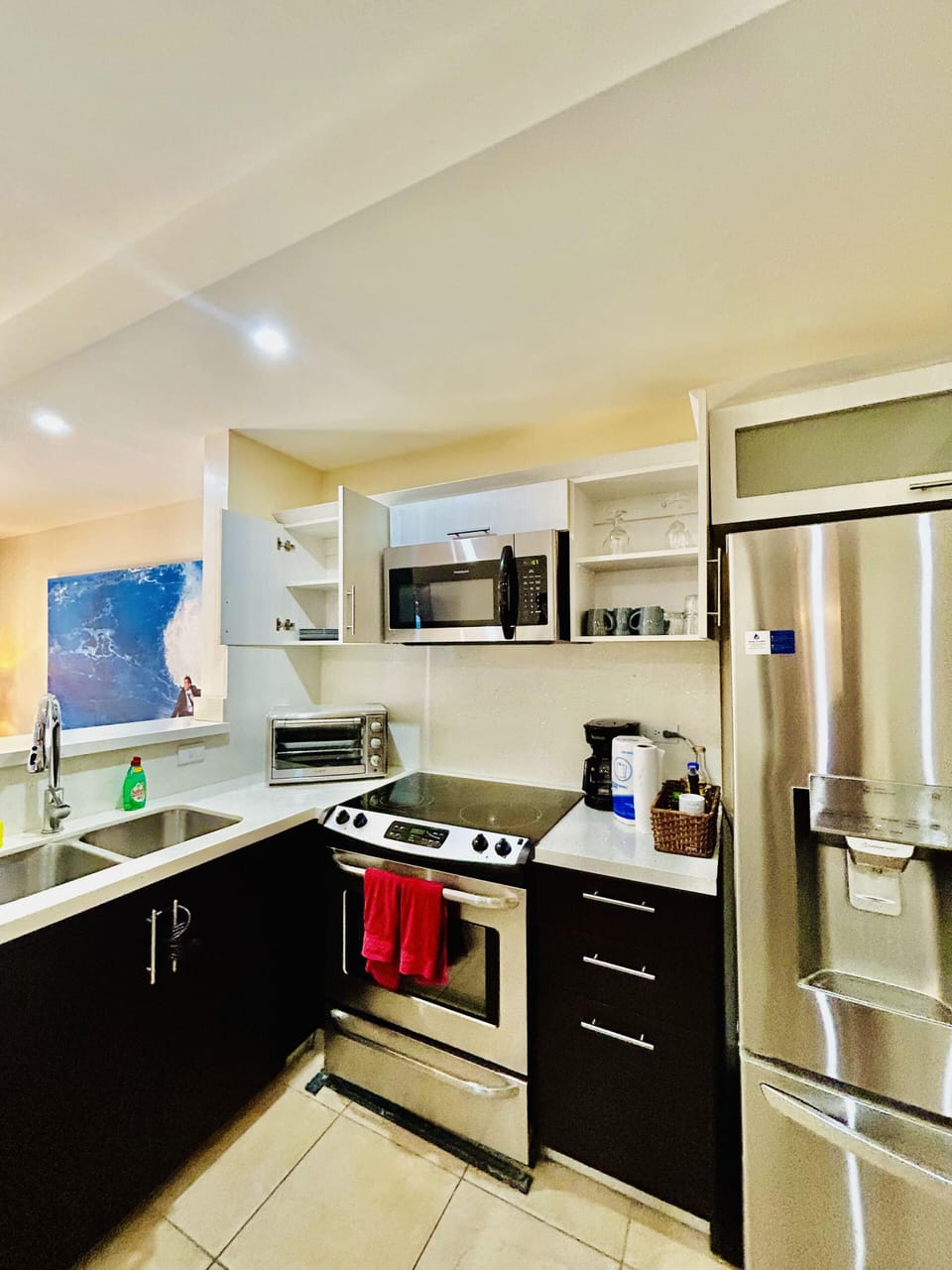 Cocina Amplia y Equipada.