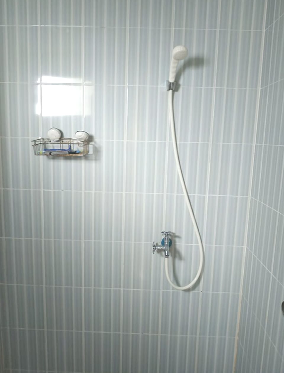 Deluxe Double Room | Bathroom | Shower, towels