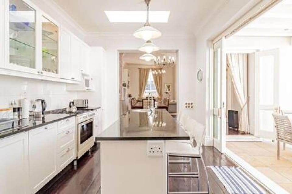 House | 4 bedrooms, Internet