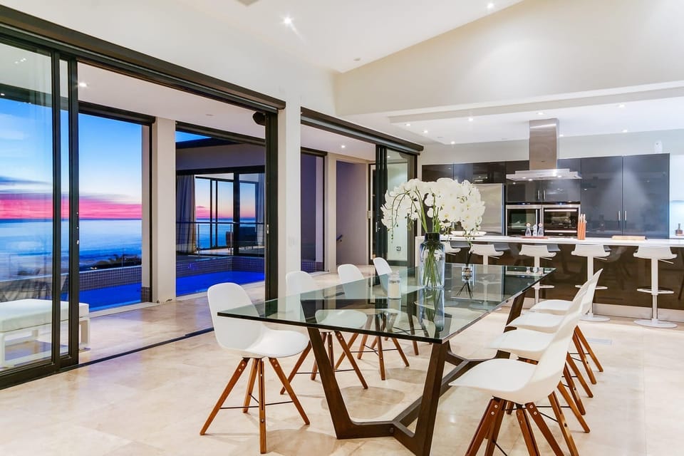 House | 5 bedrooms, desk, Internet