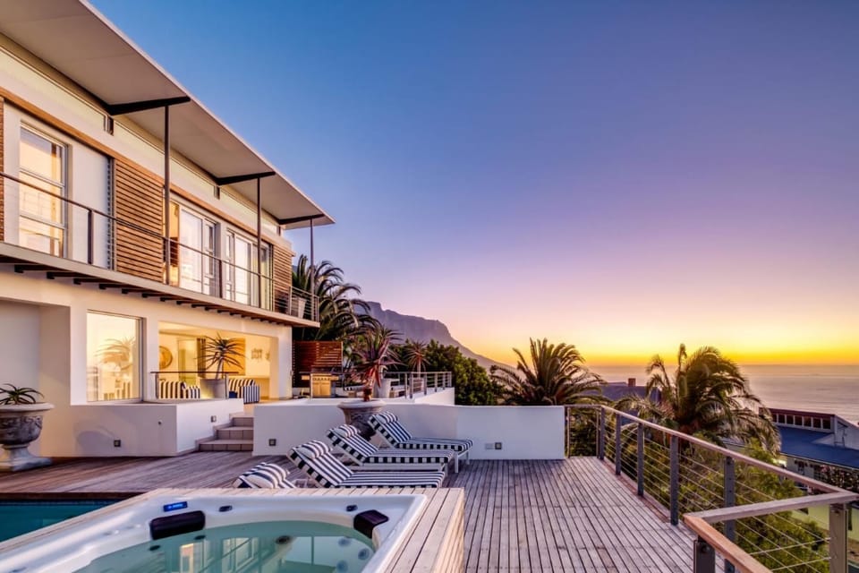 House | 5 bedrooms, desk, Internet
