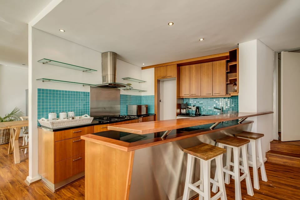 House | 6 bedrooms, Internet