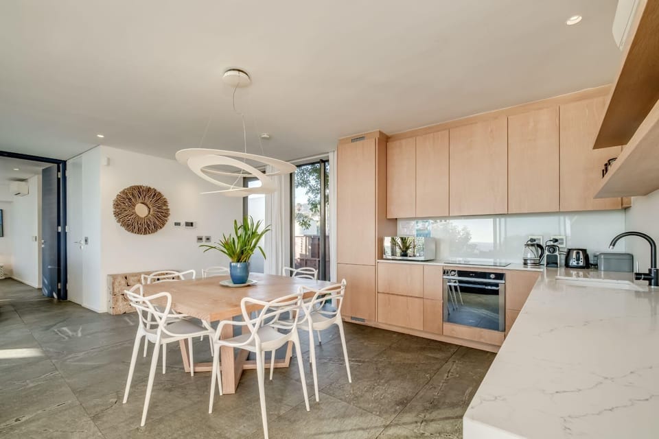 Apartment | 3 bedrooms, desk, Internet