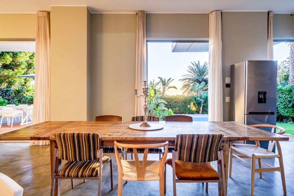 House | 6 bedrooms, desk, Internet