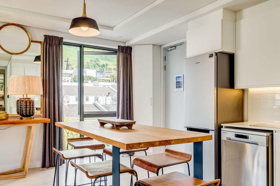 House | 2 bedrooms, desk, Internet