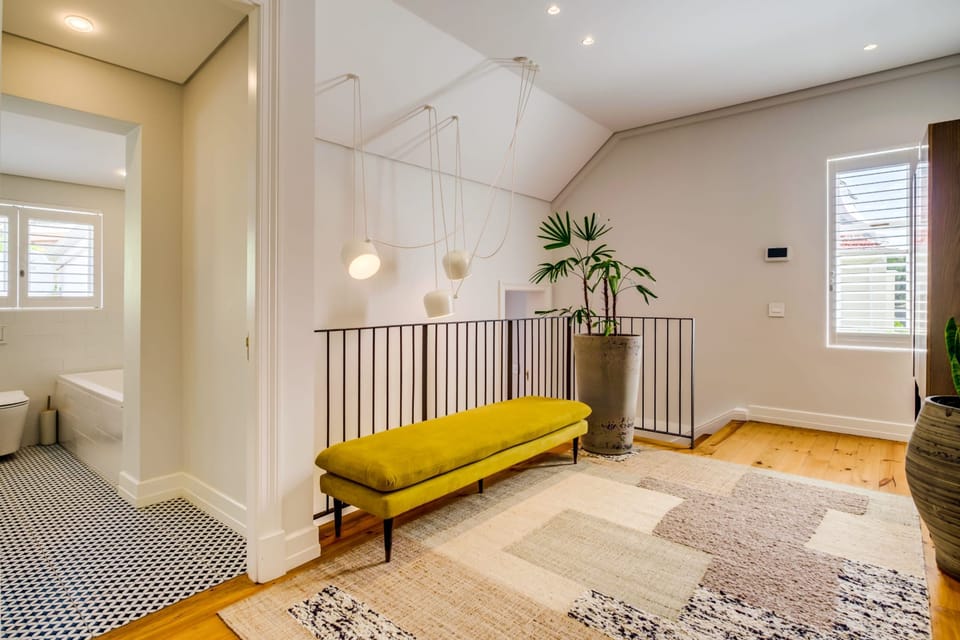 House | 4 bedrooms, desk, Internet