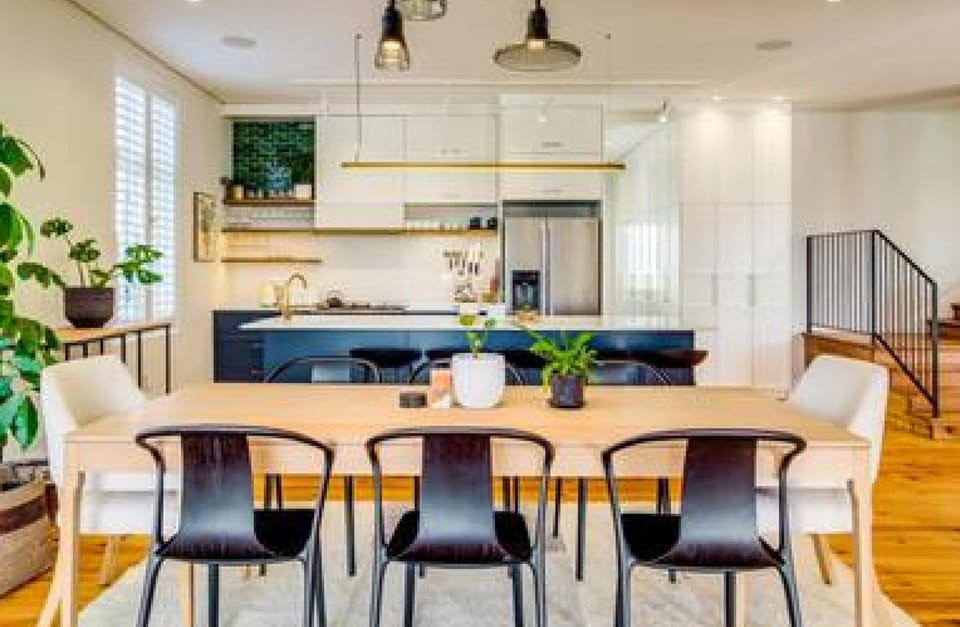House | 4 bedrooms, desk, Internet