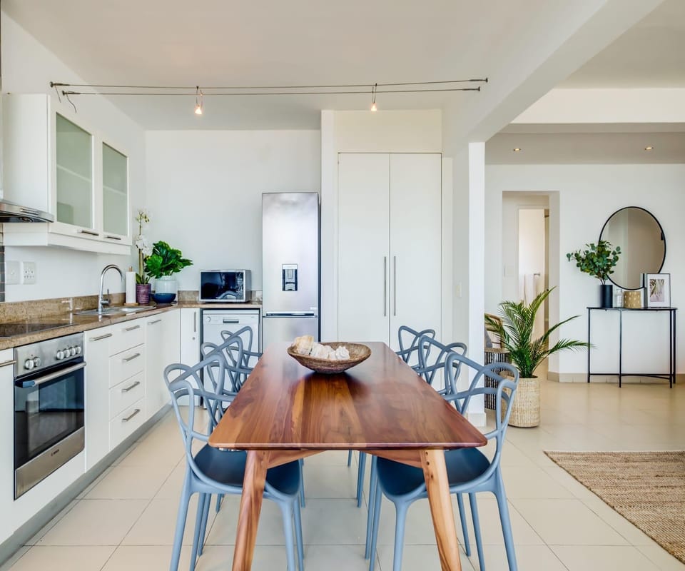 House | 2 bedrooms, desk, Internet