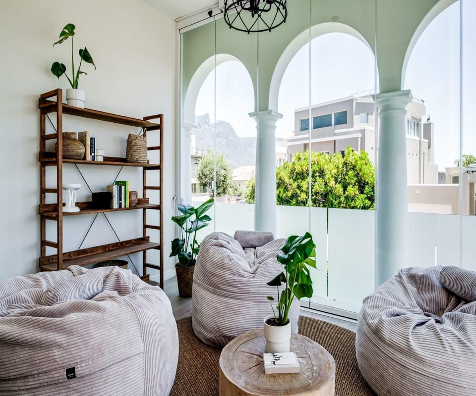House | 4 bedrooms, desk, Internet