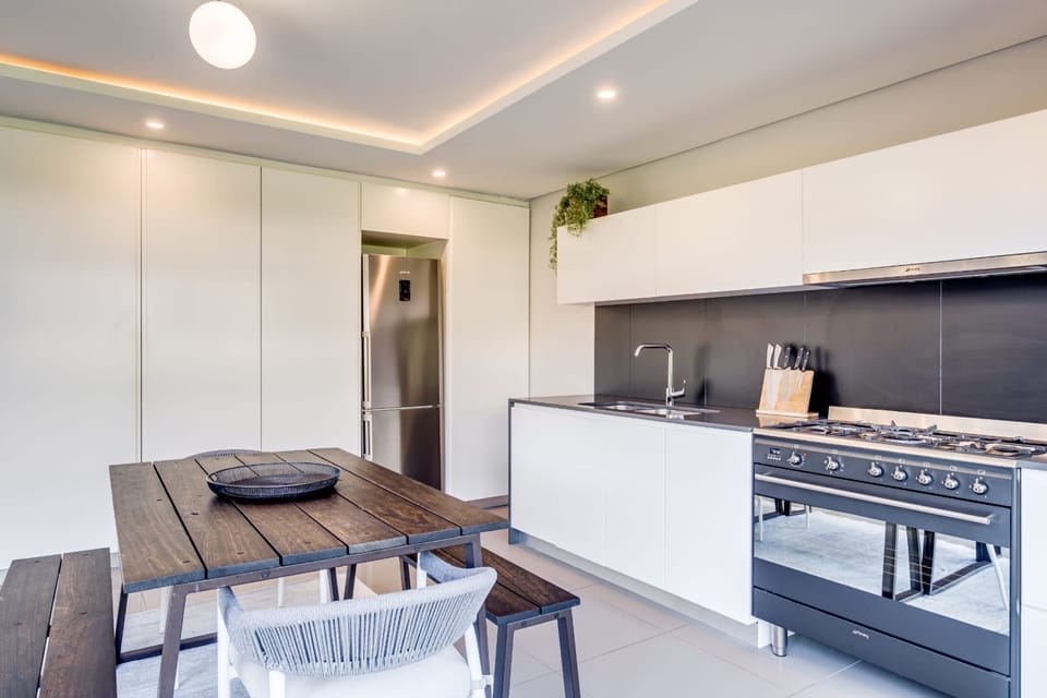 House | 2 bedrooms, desk, Internet