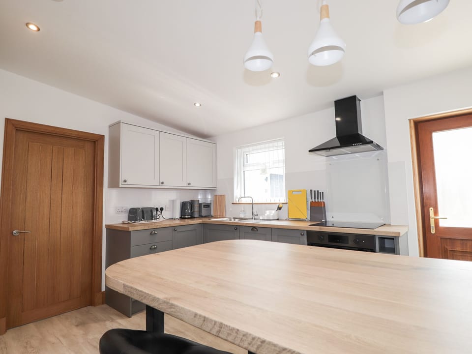 Fridge, dishwasher, electric kettle, toaster