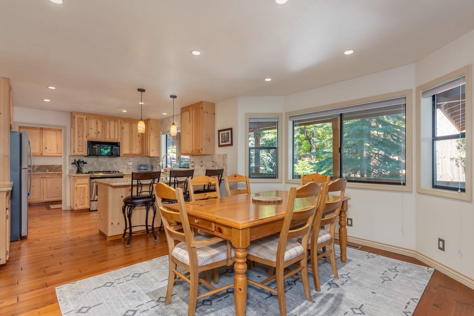 Dining Area 2