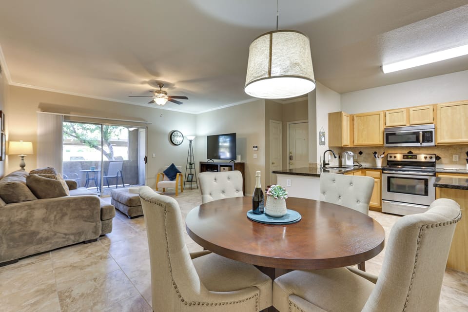 Apartment (2 Bedrooms) | Front of property