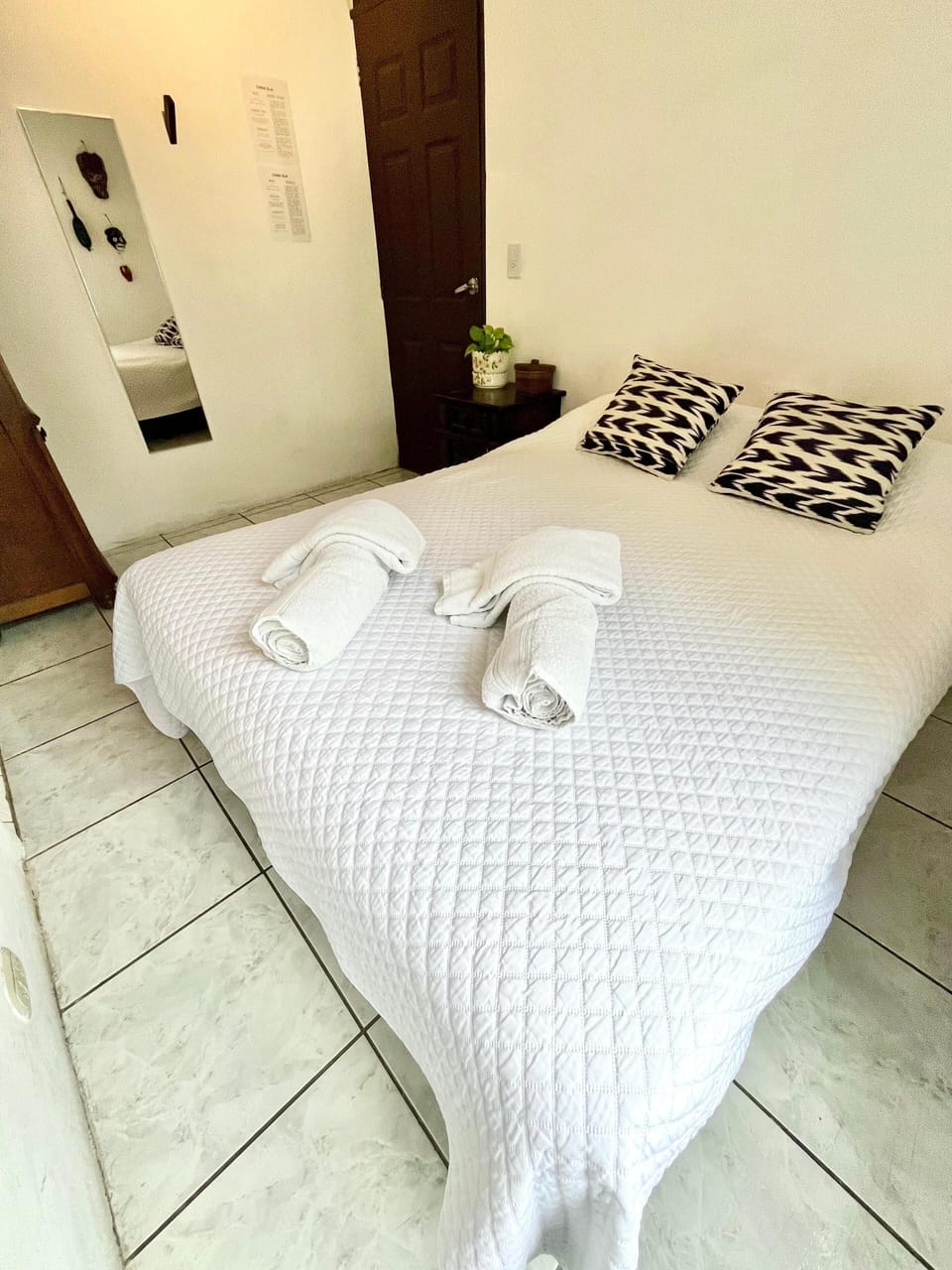 Standard Room, 1 Double Bed, Ensuite (ELA 2) | 1 bedroom, laptop workspace, iron/ironing board (on request)