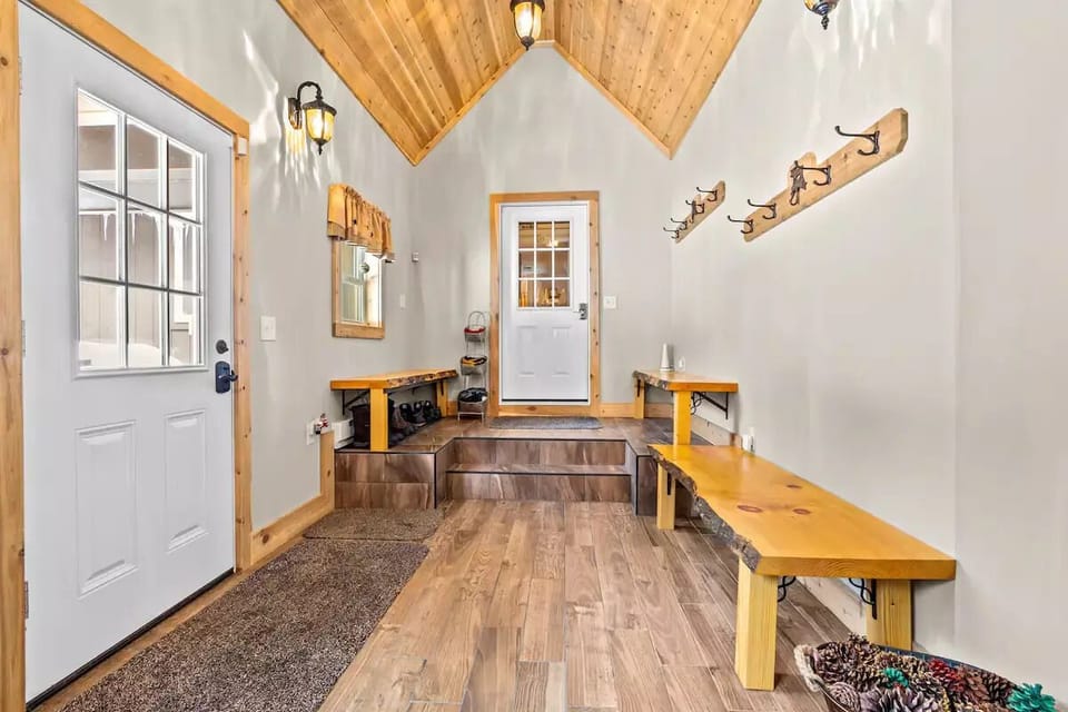 Large entryway to hang all of your snow and outdoor gear. 