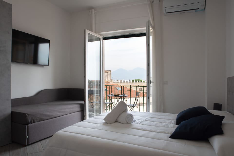 Elite Room | Premium bedding, down comforters, memory foam beds, desk
