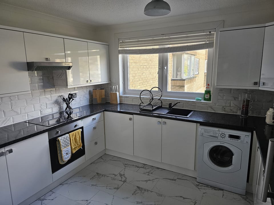 Apartment | Private kitchen | Full-size fridge, microwave, oven, stovetop