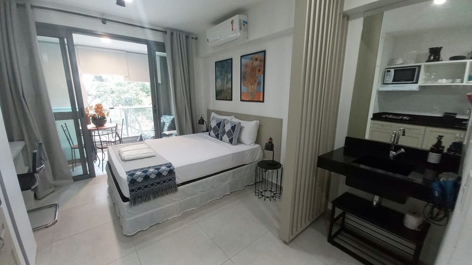 Studio, Balcony | Individually decorated, desk, laptop workspace, blackout drapes