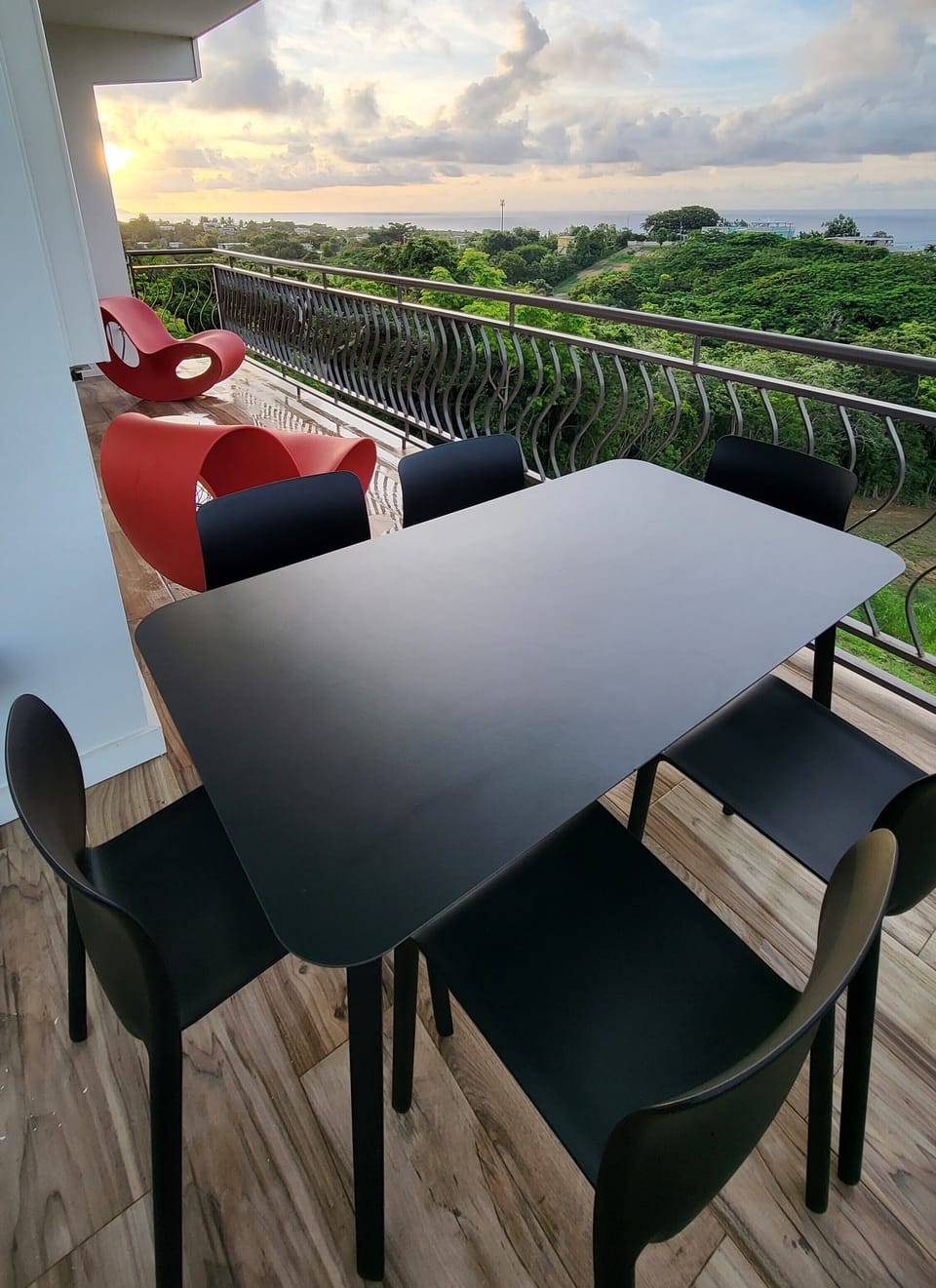 Table for 6 in the balcony to enjoy your meals outside