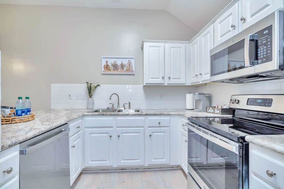 Full Kitchen