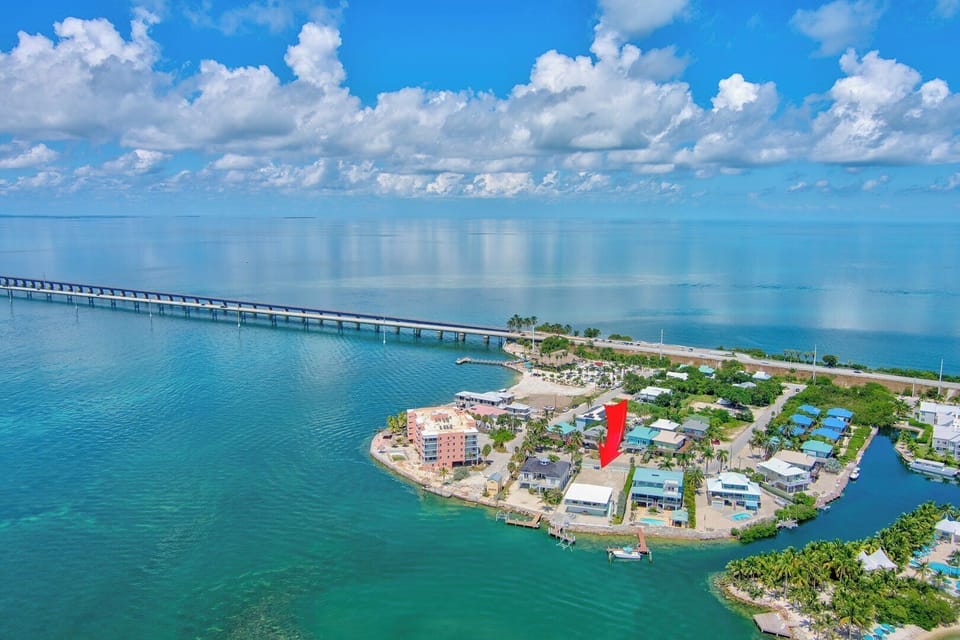 Aerial with 7 Mile Bridge view 6