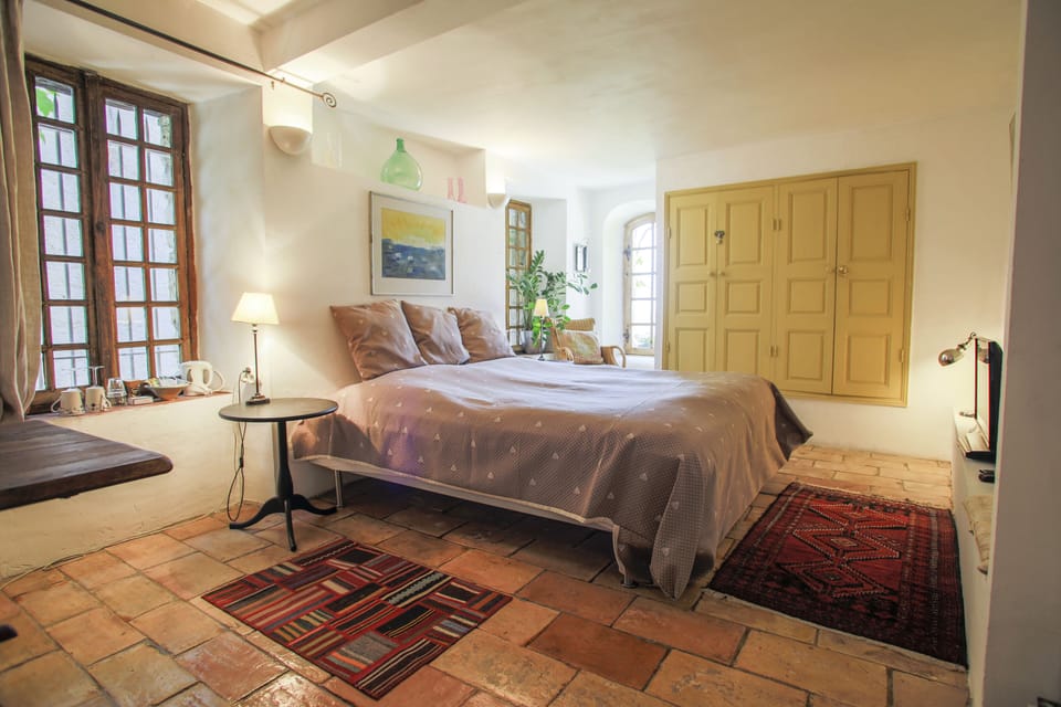 Classic Room, Valley View | 1 bedroom, desk, iron/ironing board, free WiFi
