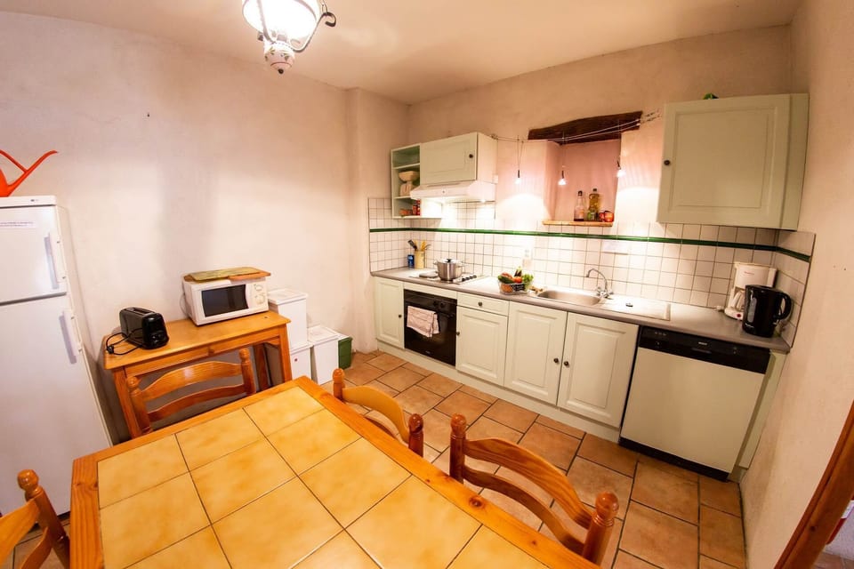 Family House | Private kitchen | Electric kettle, highchair