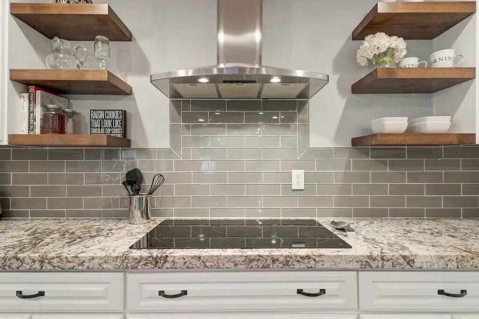 Glasstop convection cooktop stove with everything you need to prepare meals for your family or group of friends.