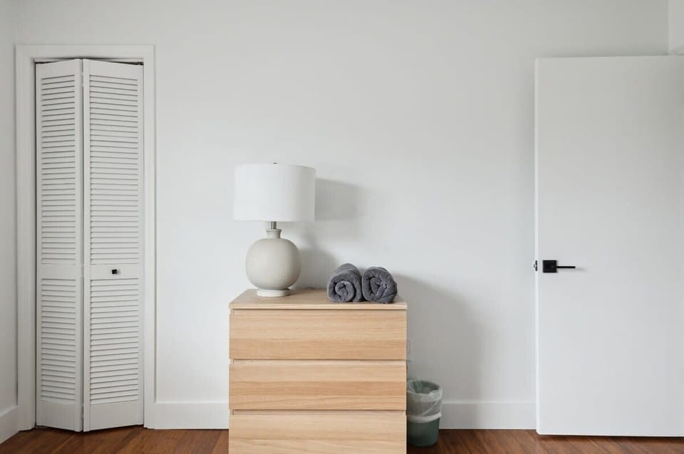 Bedroom 2 Drawer