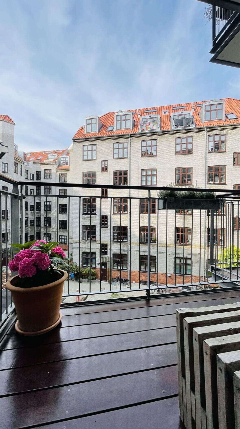 Balcony / Terrace / Patio, Building Exterior