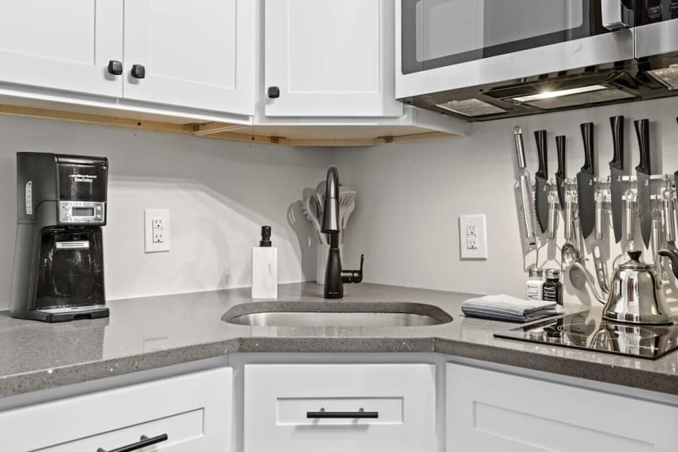 Make use of the coffee maker, and charming kettle, and enjoy the convenience of the built-in stove for all your cooking needs.