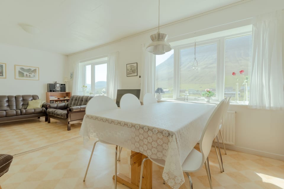 Standard House | Dining room