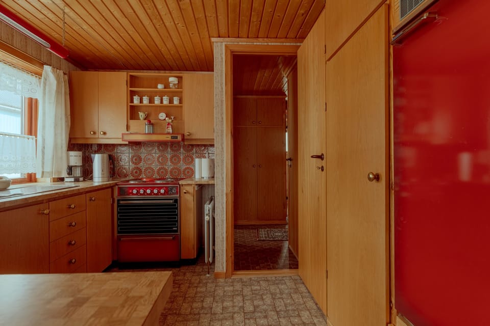 House | Private kitchen | Coffee/tea maker, fridge, oven, stovetop