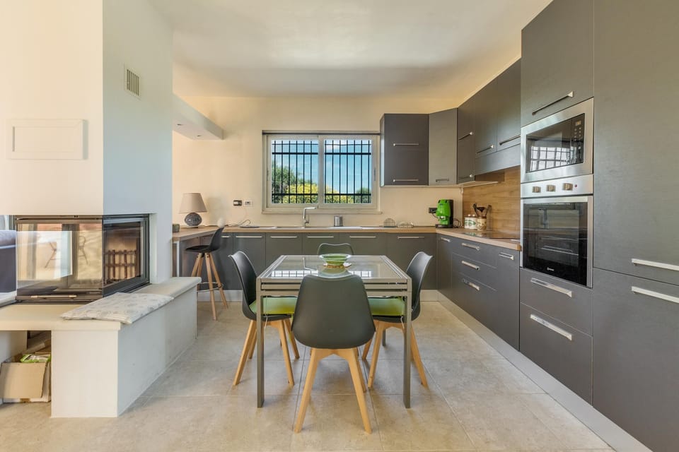 Villa | Private kitchen | Dishwasher