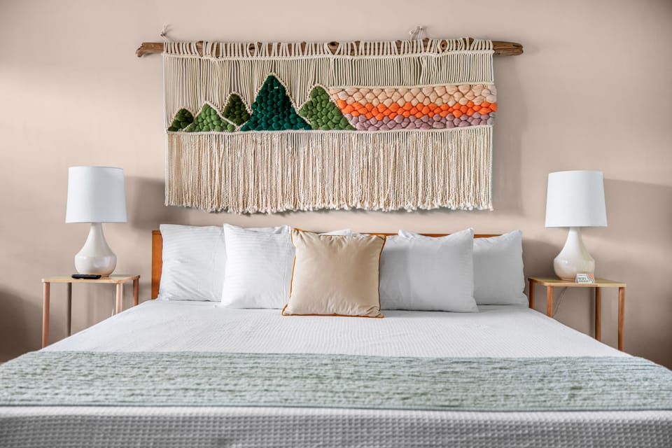 Free WiFi, bed sheets