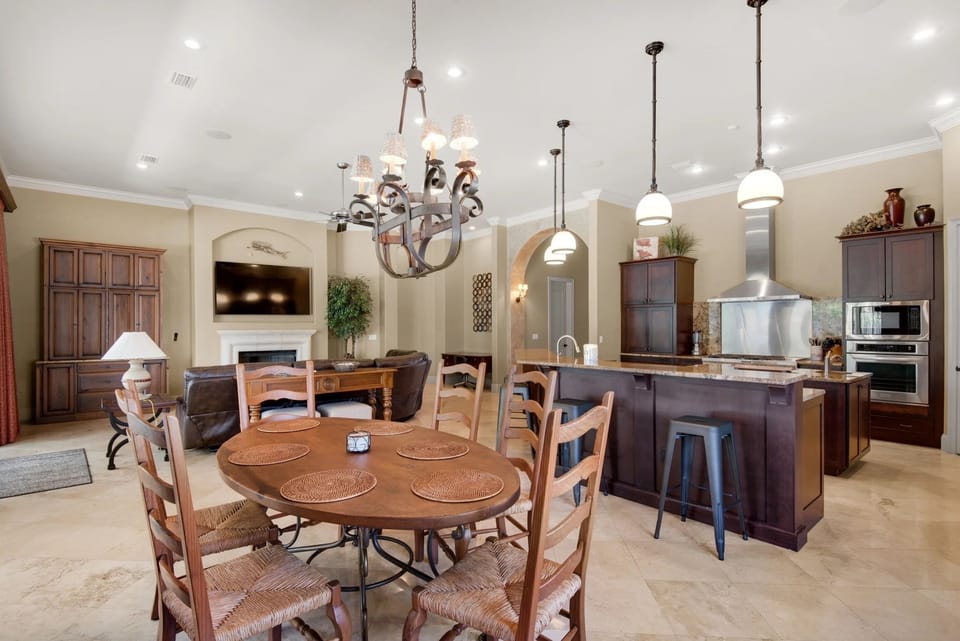 Dining table 