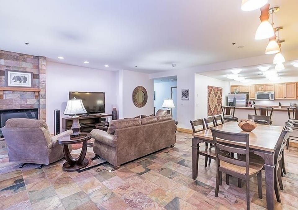 Condo, 2 Bedrooms | Interior