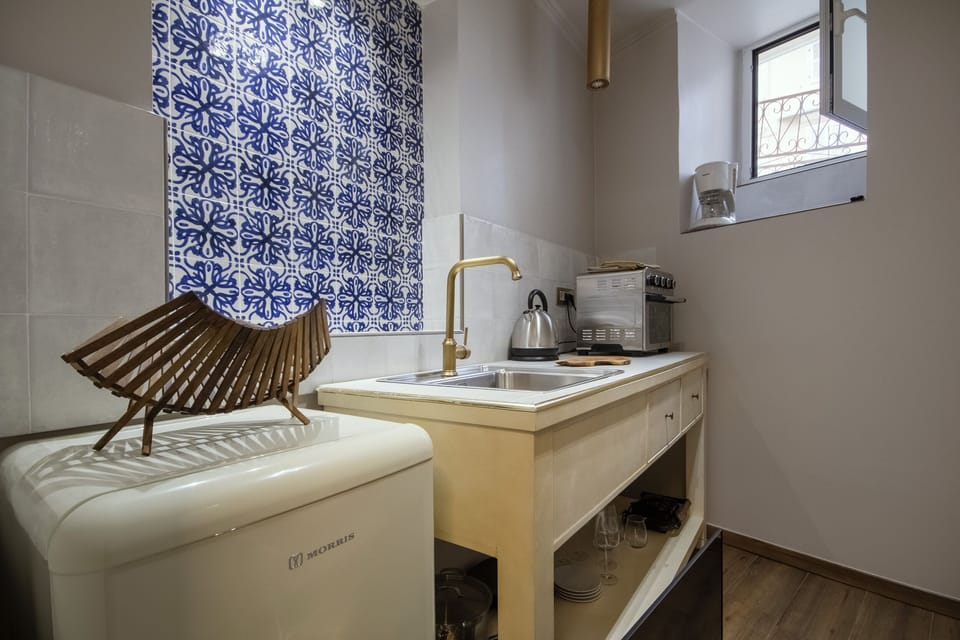 Fridge, oven, stovetop, espresso maker